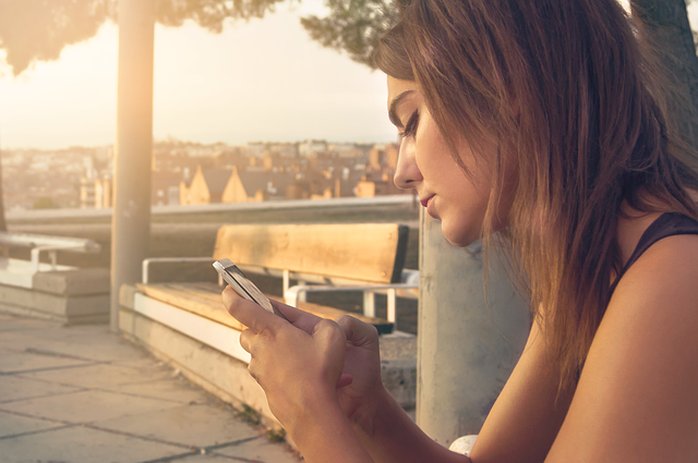 Proposer un rendez-vous à une fille par texto.